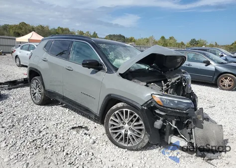 2022 Jeep Compass Limited z USA, uszkodzony, nr VIN 3C4NJDCB5NT199399